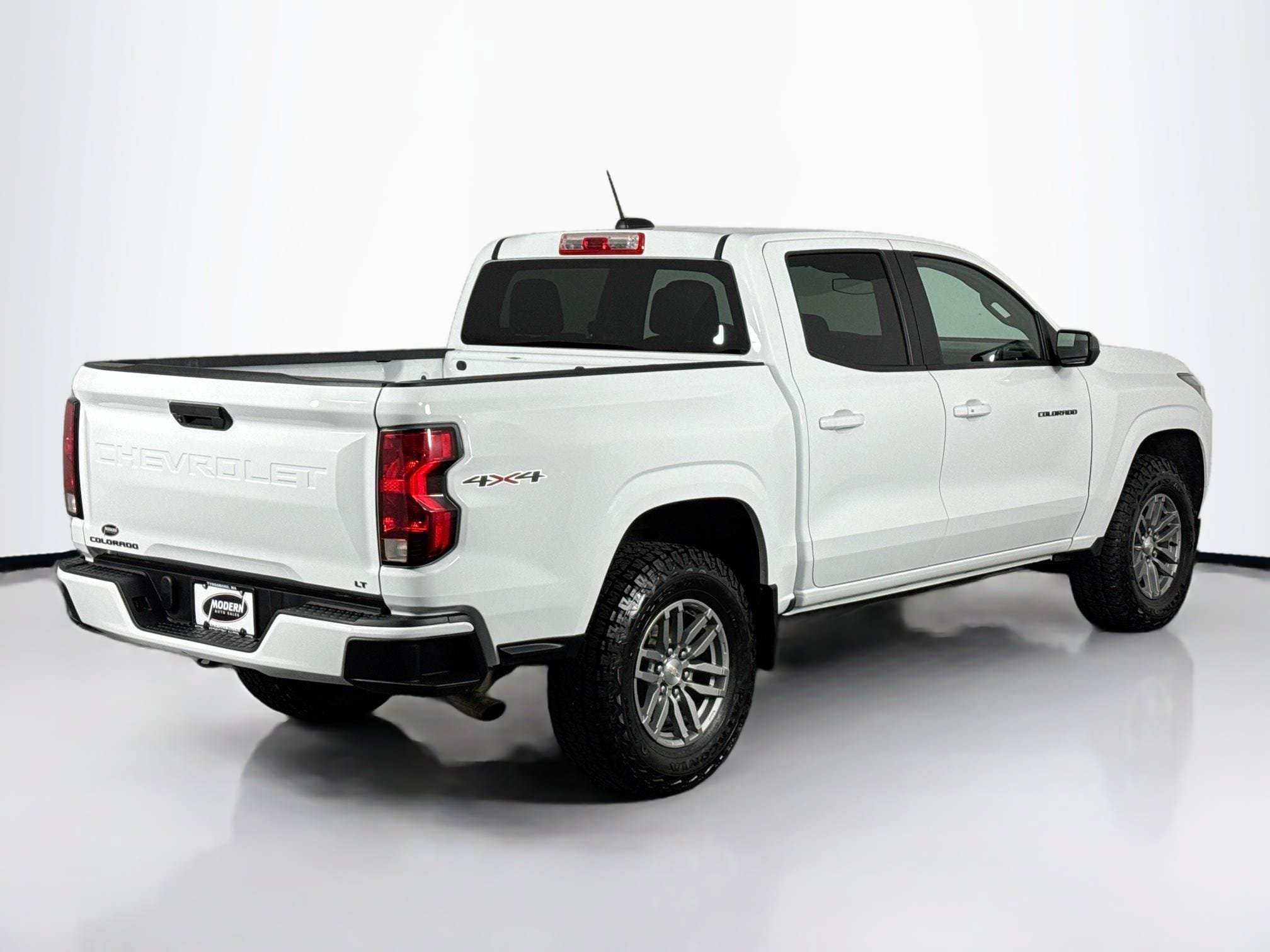 Used 2023 Chevrolet Colorado LT AWD/4WD image 15