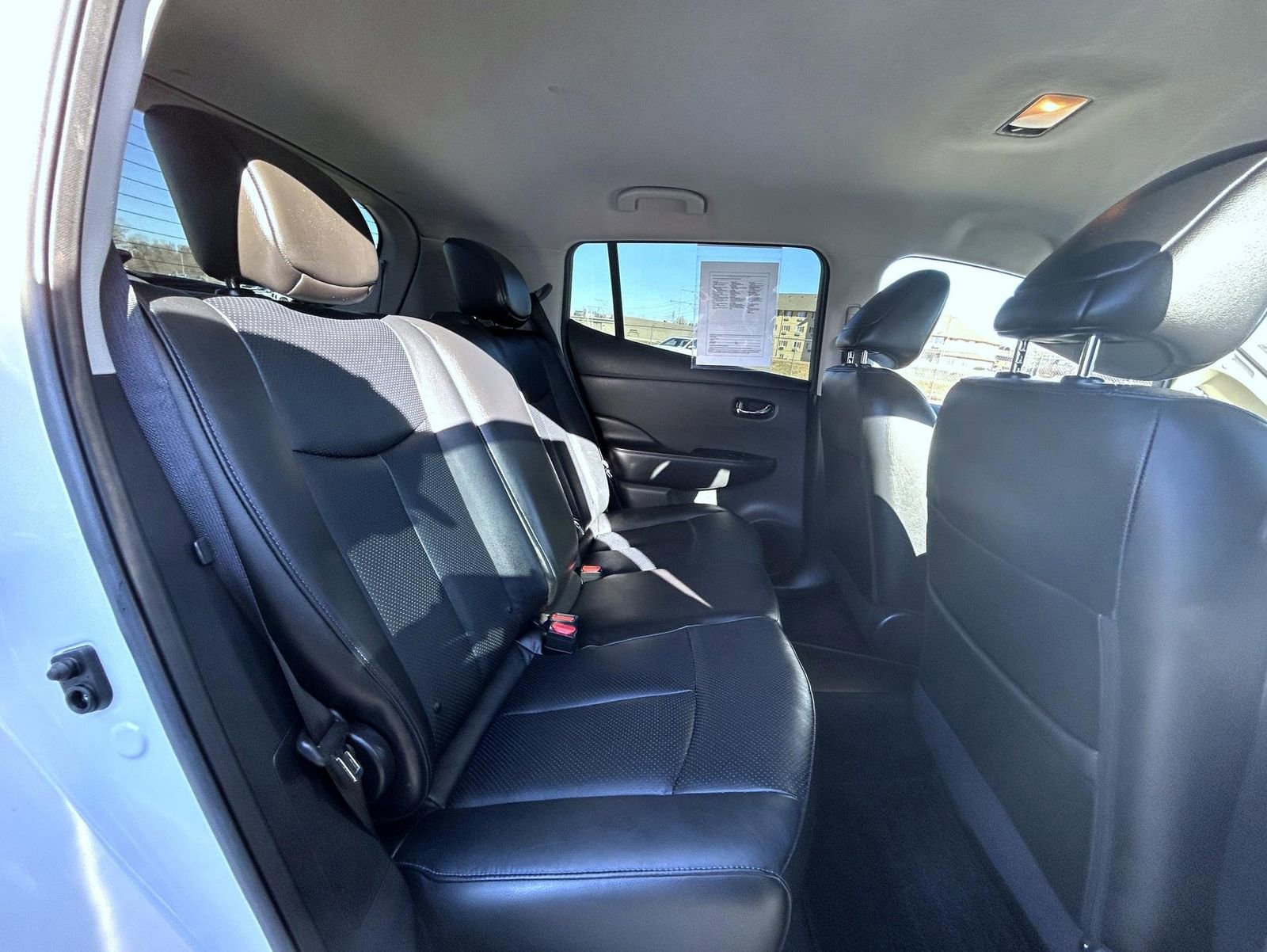 Used 2015 Nissan Leaf SL w/ Premium Package image 19