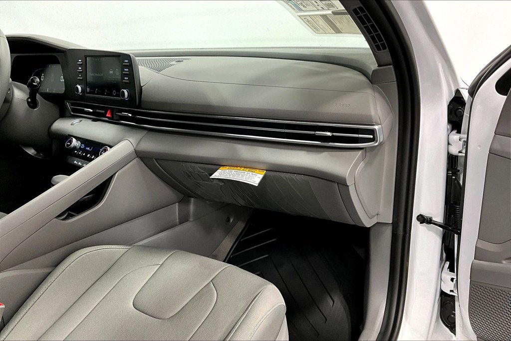 New 2026 Hyundai Elantra Sport FWD image 9