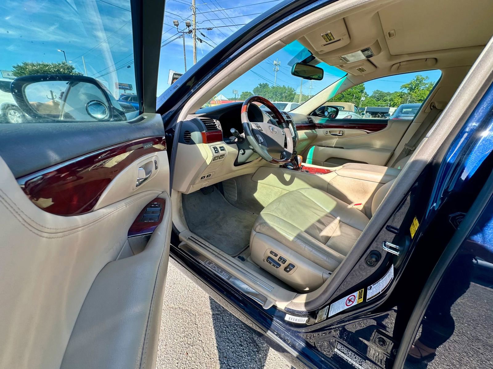 Used 2008 Lexus LS 460 RWD image 5