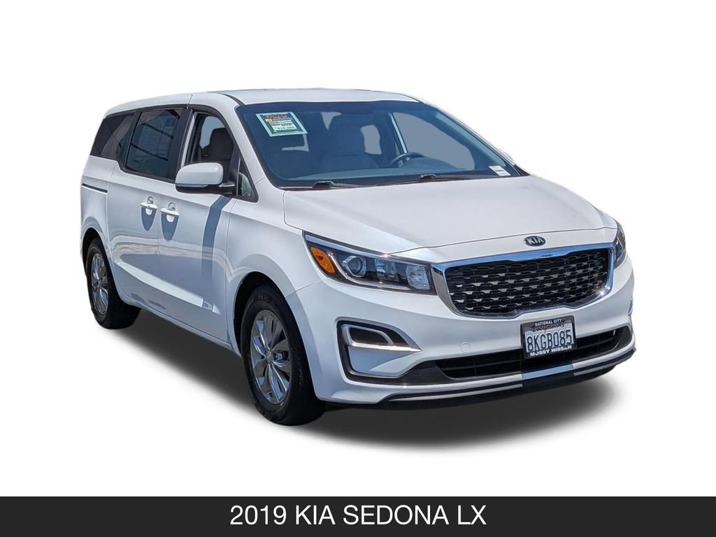 Used 2019 Kia Sedona LX FWD image 2