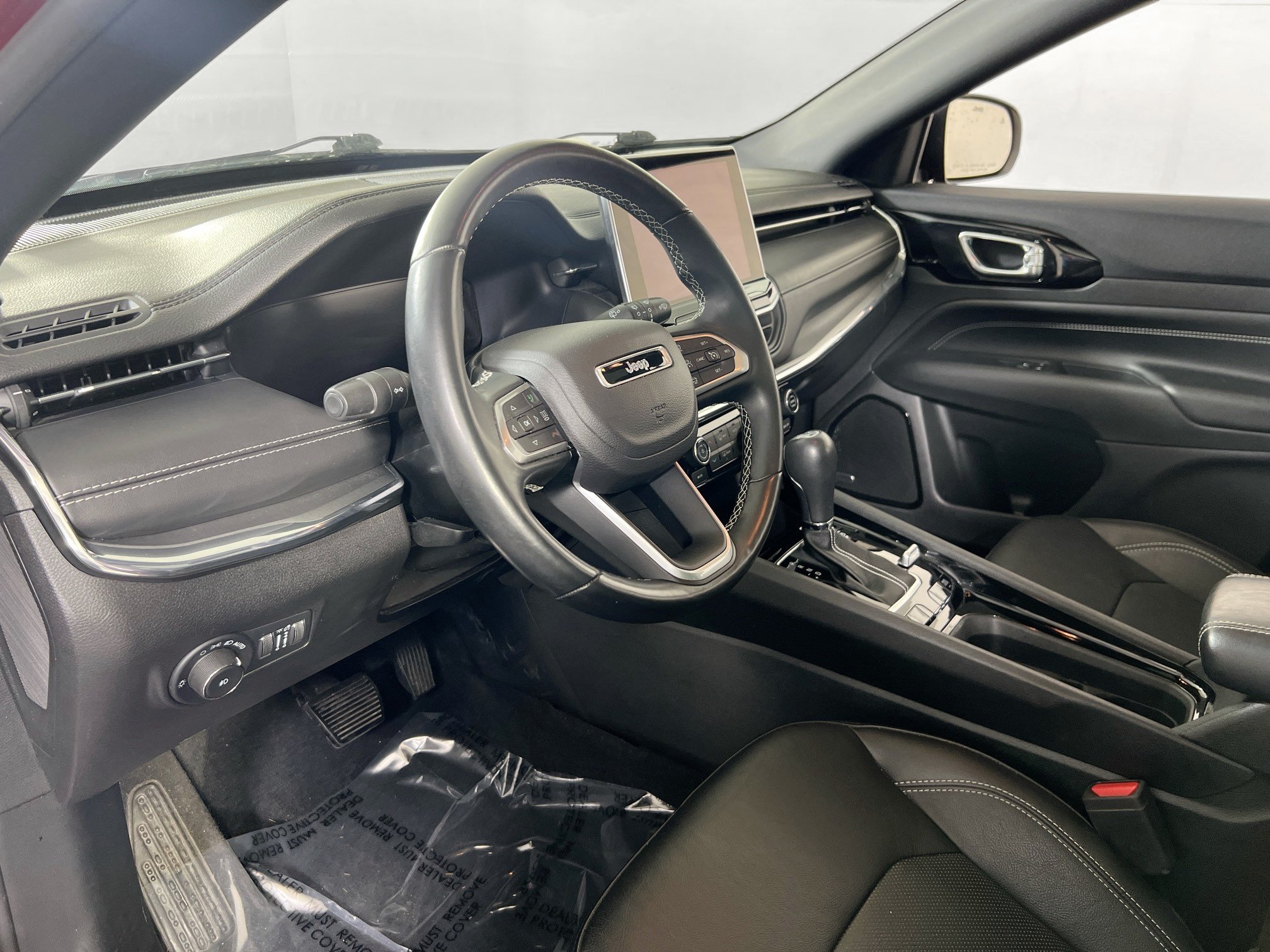 Used 2022 Jeep Compass High Altitude AWD/4WD image 9