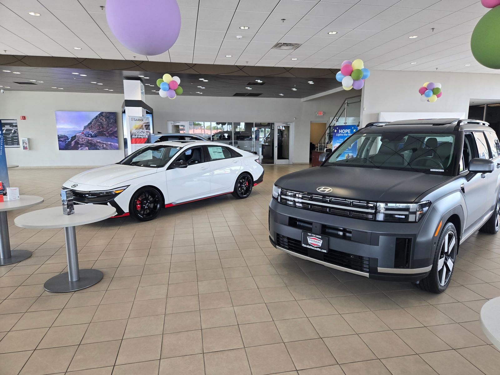 Used 2023 Lucid Air Pure image 9