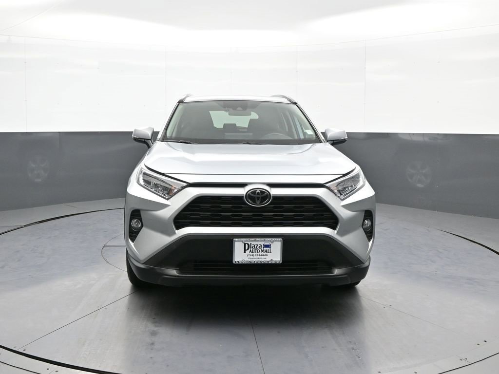 Used 2021 Toyota RAV4 XLE image 2