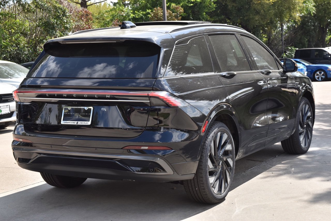 New 2026 Lincoln Nautilus Reserve AWD/4WD image 7