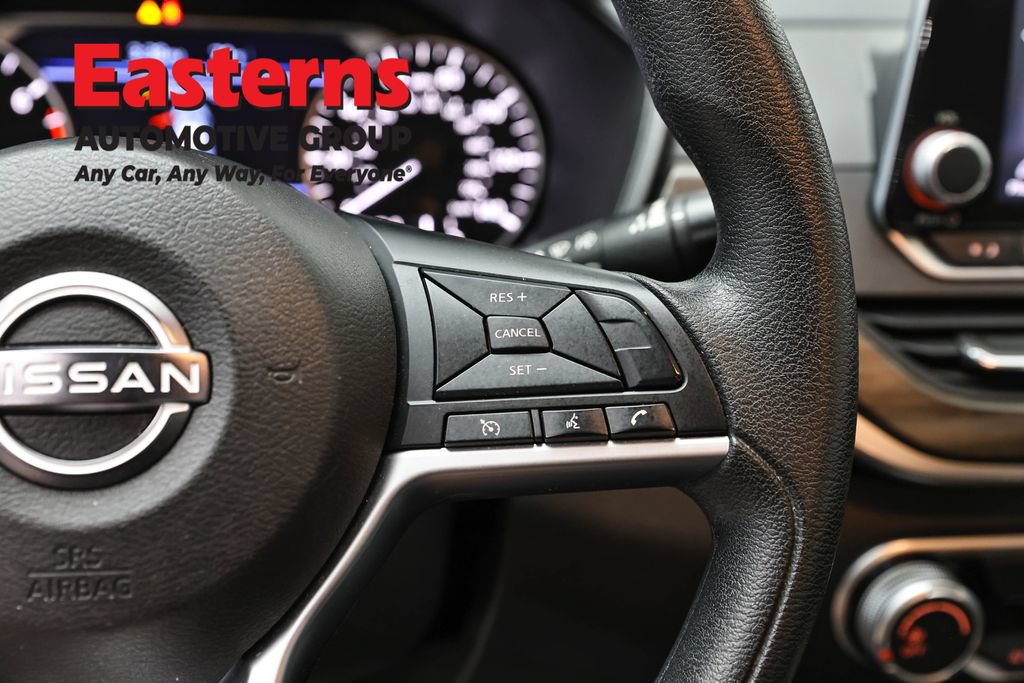 Used 2023 Nissan Altima 2.5 SV AWD/4WD image 16