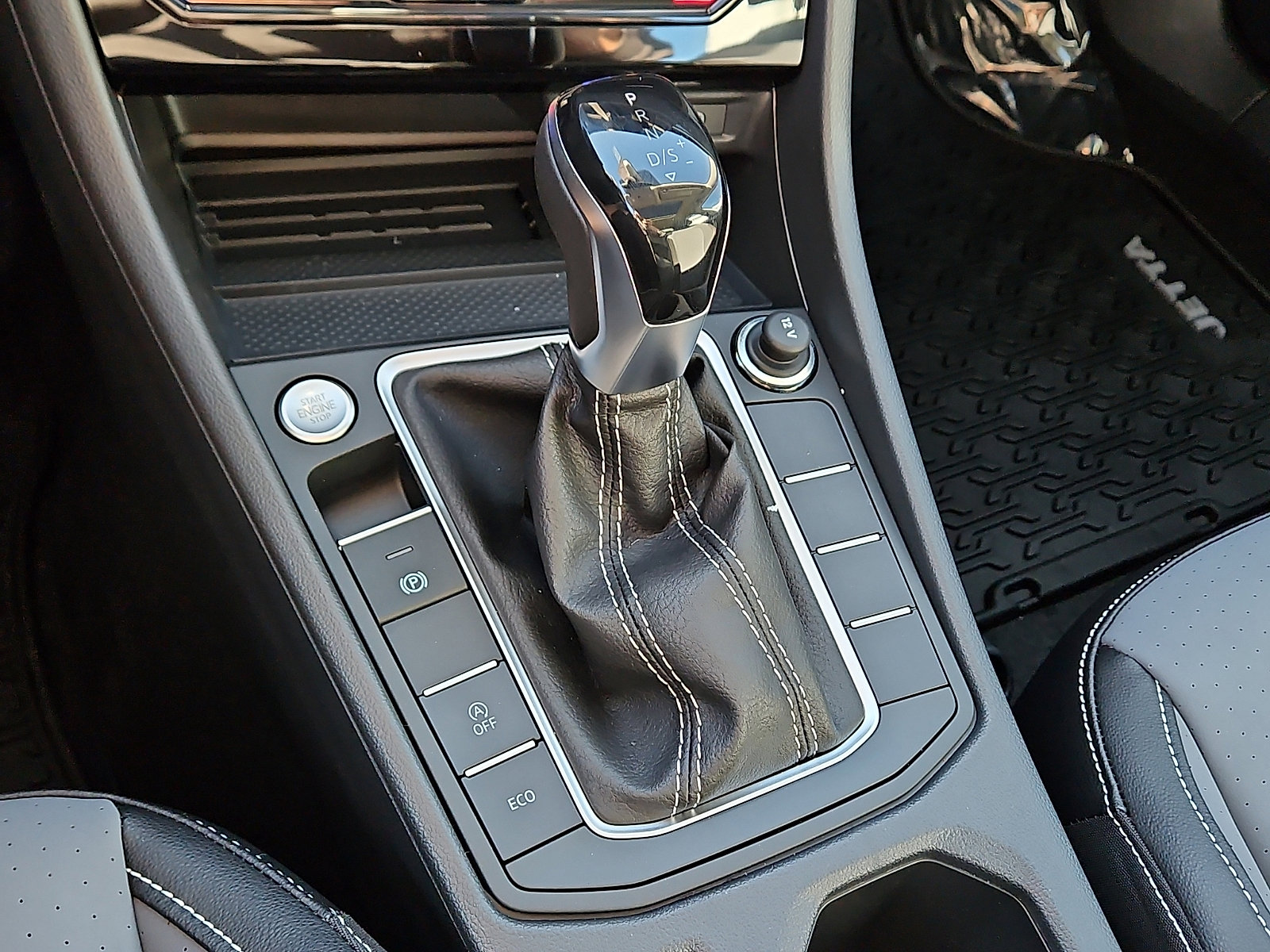 New 2026 Volkswagen Jetta SE image 14