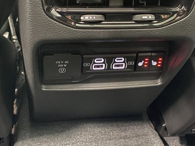 New 2025 Jeep Grand Cherokee Limited w/ Trailer Tow Package image 35