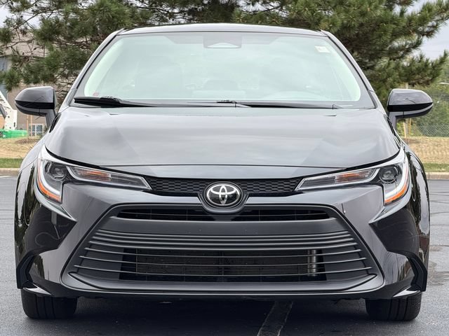 Certified 2025 Toyota Corolla LE FWD image 9