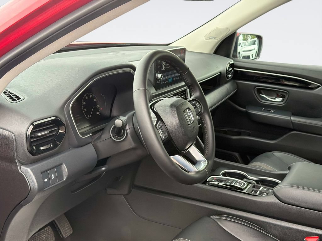 Used 2024 Honda Pilot Touring image 16