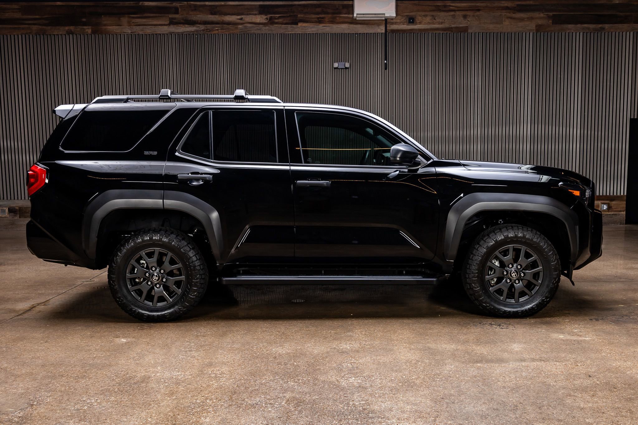Used 2025 Toyota 4Runner SR5 AWD/4WD image 10