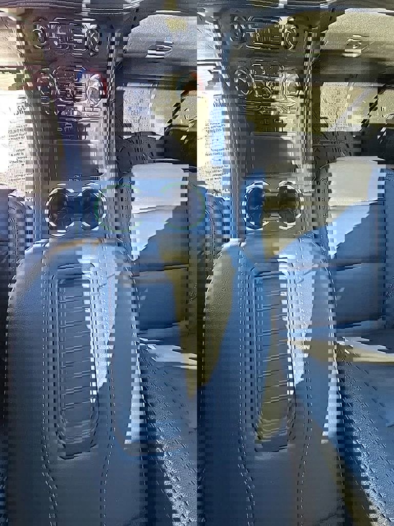 Used 2024 Chevrolet Tahoe Z71 w/ Luxury Package image 17