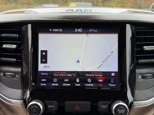 Used 2019 RAM 1500 Laramie AWD/4WD image 18