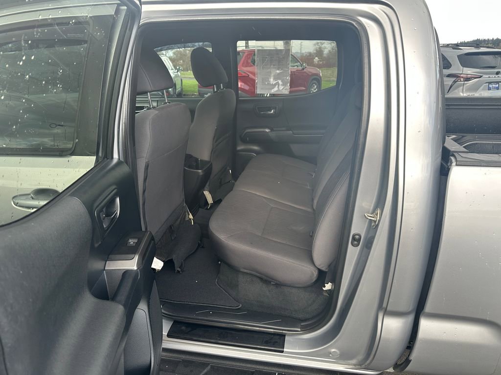 Used 2016 Toyota Tacoma TRD Sport w/ Premium & Technology Package AWD/4WD image 14