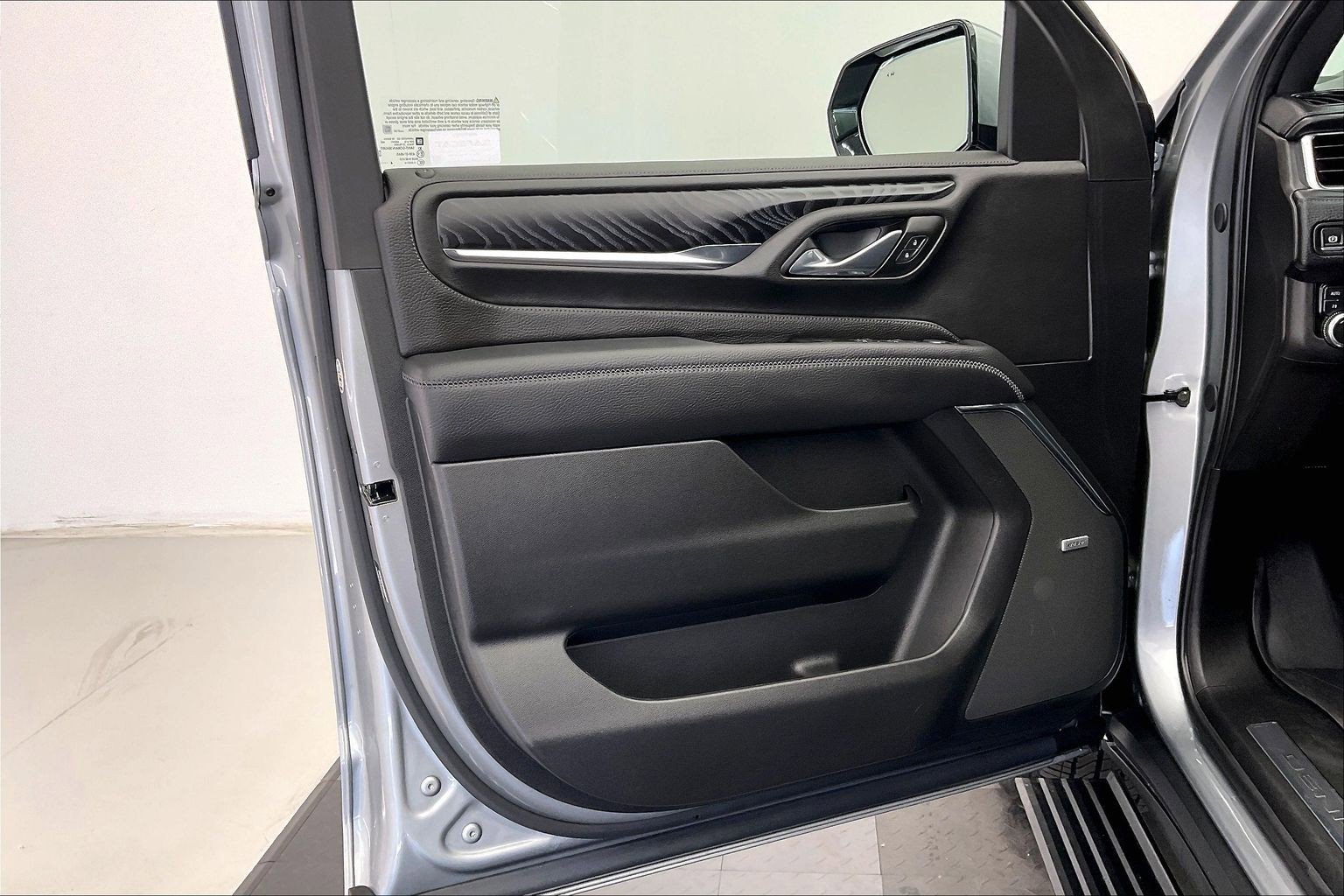 Used 2024 GMC Yukon Denali AWD/4WD image 25