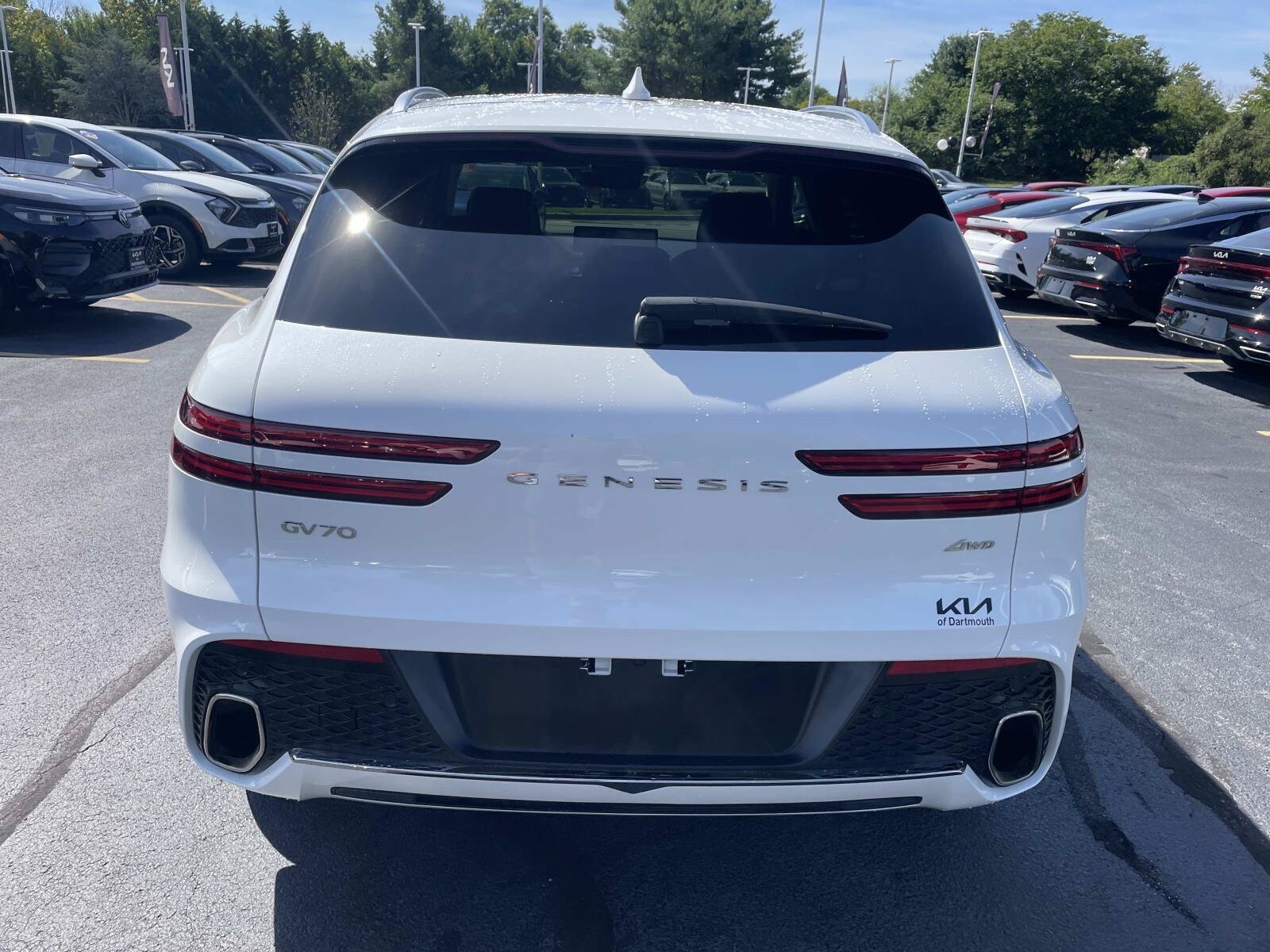 Used 2024 Genesis GV70 2.5T AWD/4WD image 4