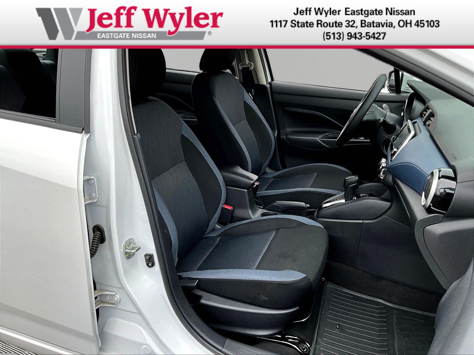 New 2025 Nissan Versa SV w/ Trunk Package FWD image 18