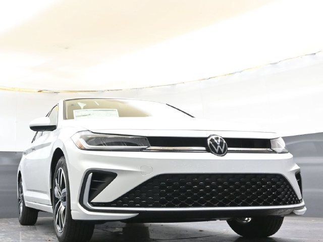 Used 2026 Volkswagen Jetta SE FWD image 43