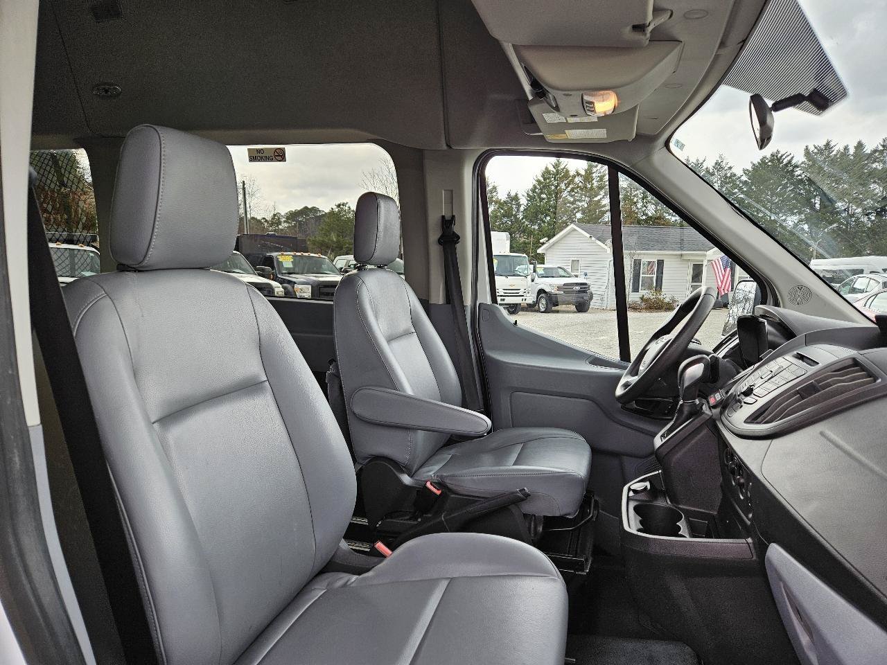 Used 2019 Ford Transit 350 XL RWD image 18
