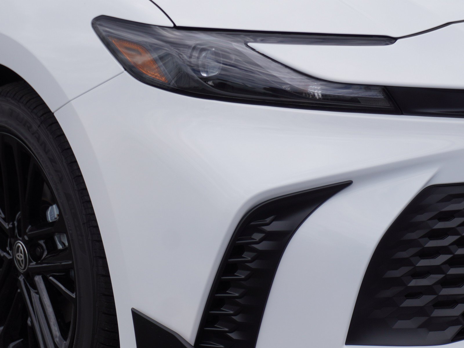 New 2026 Toyota Camry SE FWD image 3