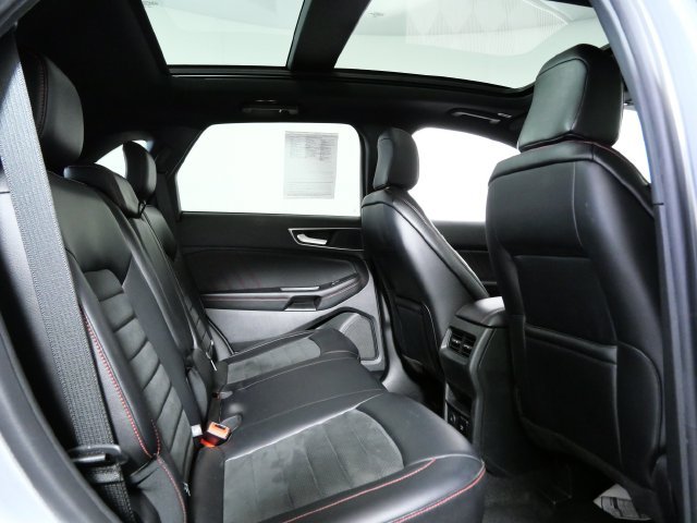 Certified 2024 Ford Edge ST-Line AWD/4WD image 12