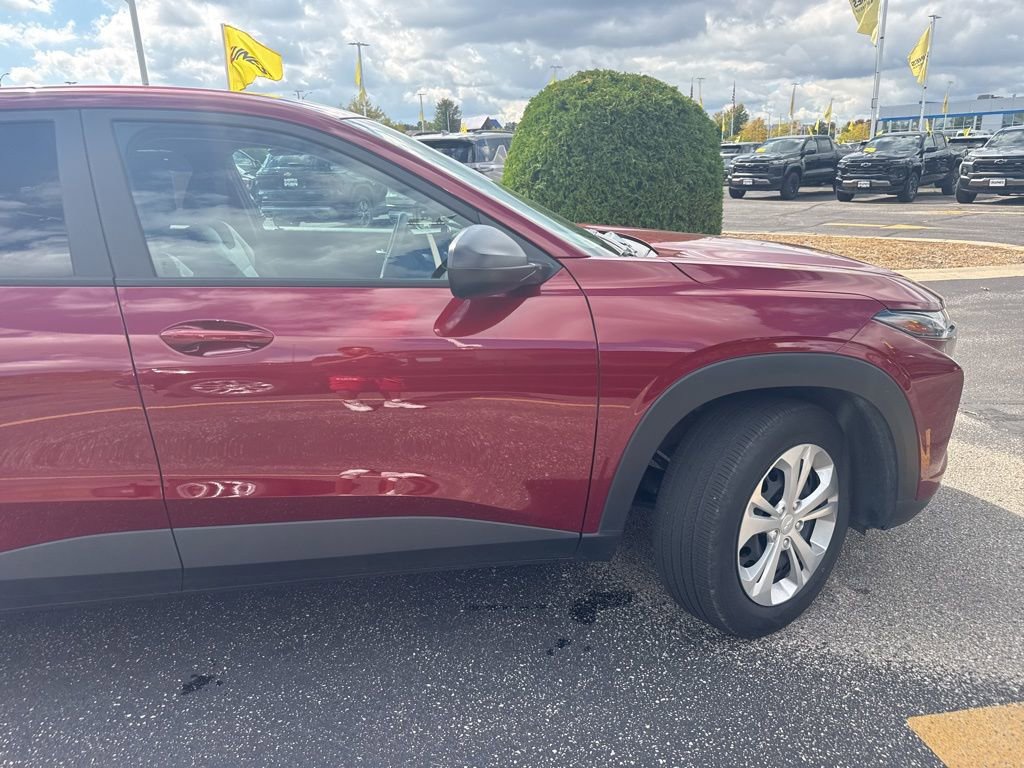 Used 2025 Chevrolet Trax LS image 13