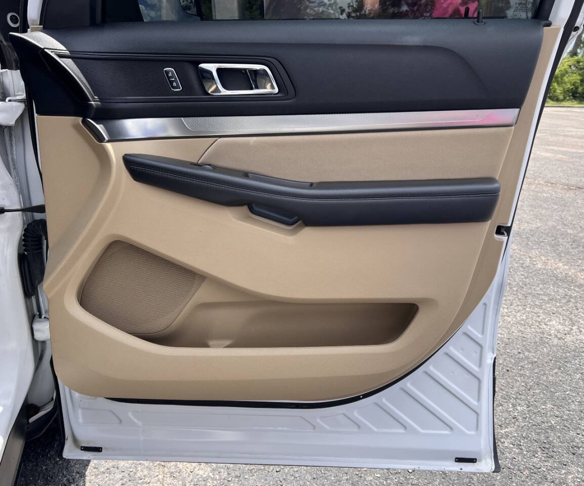 Used 2017 Ford Explorer 4WD image 16