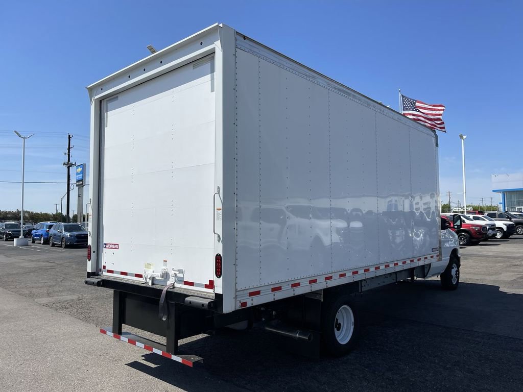 Used 2026 Ford E-450 and Econoline 450 Super Duty RWD image 11