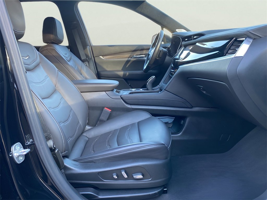 Certified 2024 Cadillac XT6 Premium Luxury w/ Platinum Package image 21