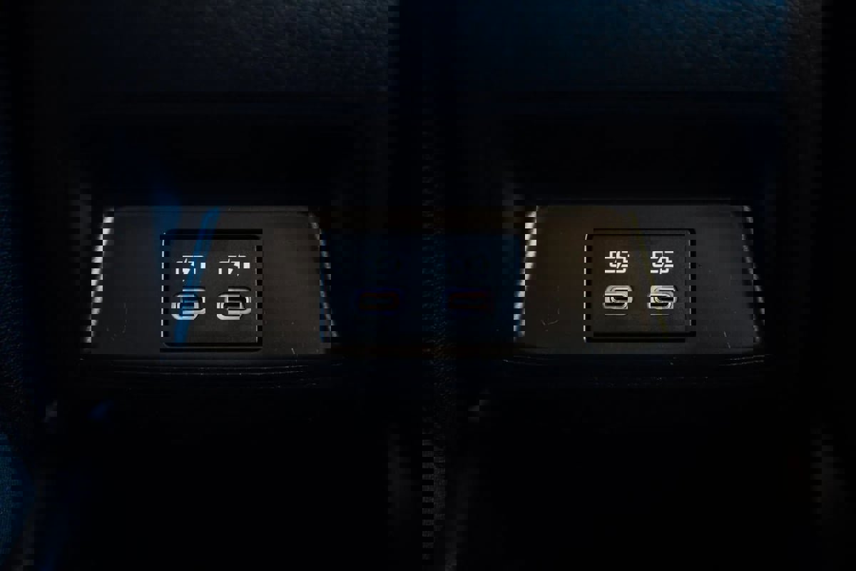 Used 2023 Toyota Corolla LE image 23