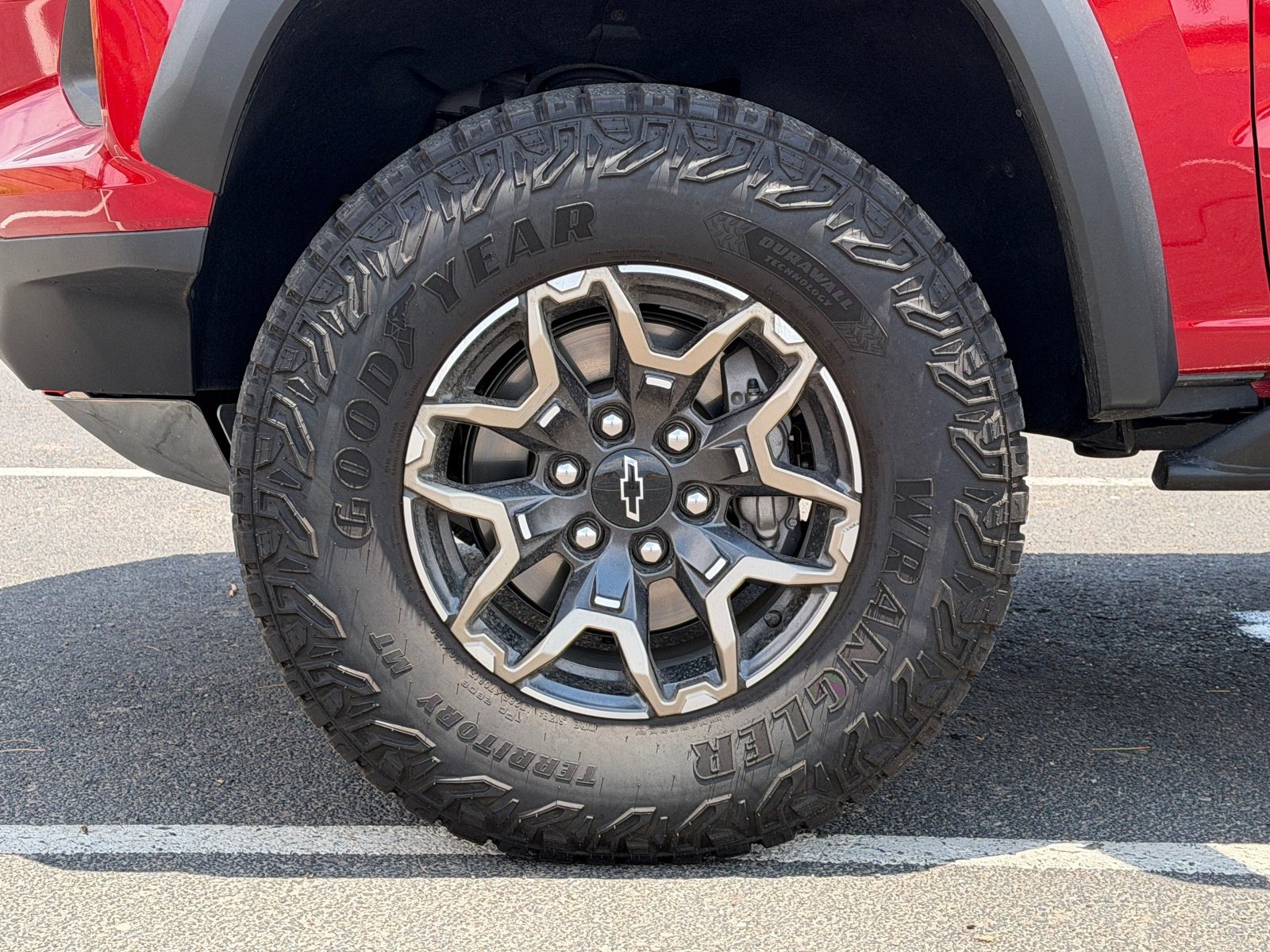 Used 2024 Chevrolet Colorado ZR2 w/ ZR2 Convenience Package III AWD/4WD image 10