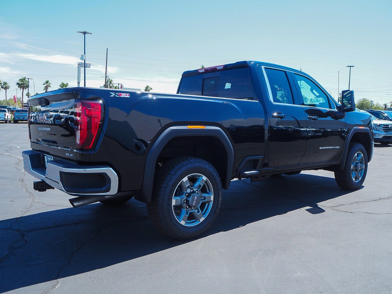 New 2025 GMC Sierra 2500 SLE w/ SLE Value Package; image 4