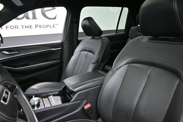 Used 2023 Jeep Grand Cherokee L Overland AWD/4WD image 16