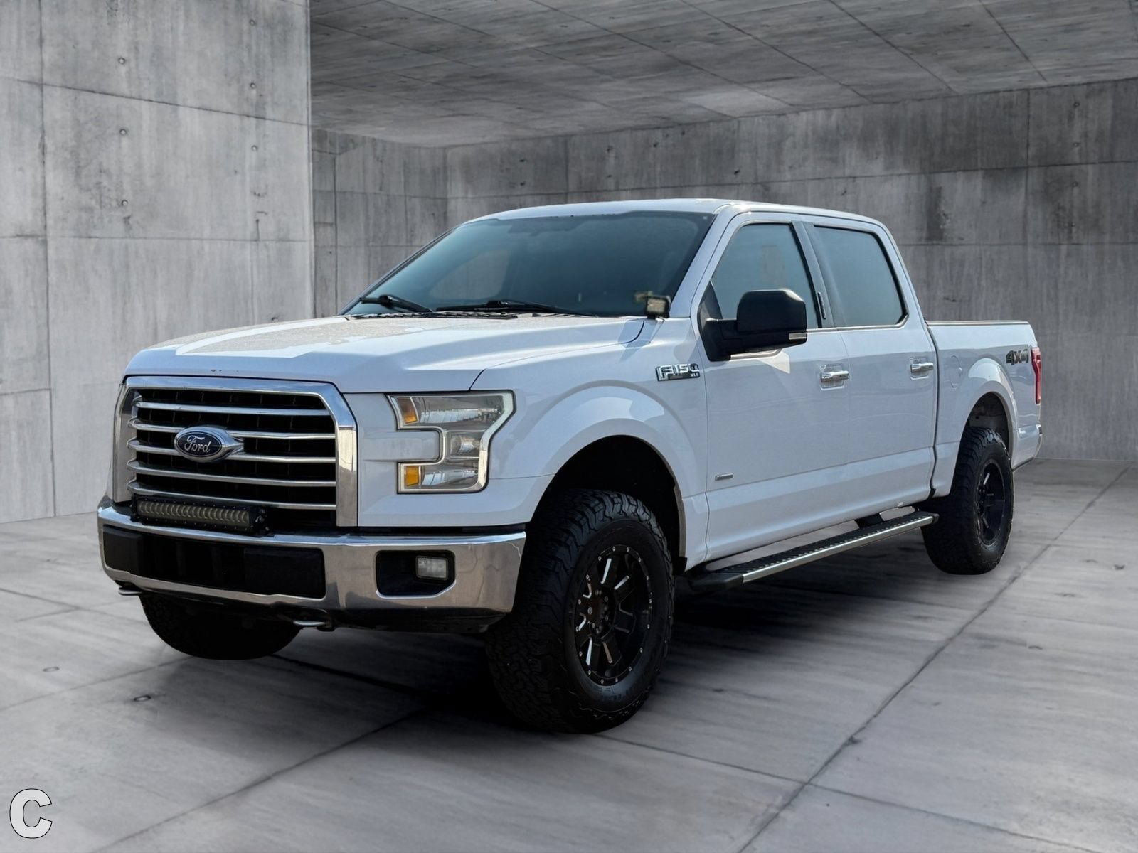 Used 2017 Ford F150 XLT w/ Equipment Group 301A Mid AWD/4WD image 2