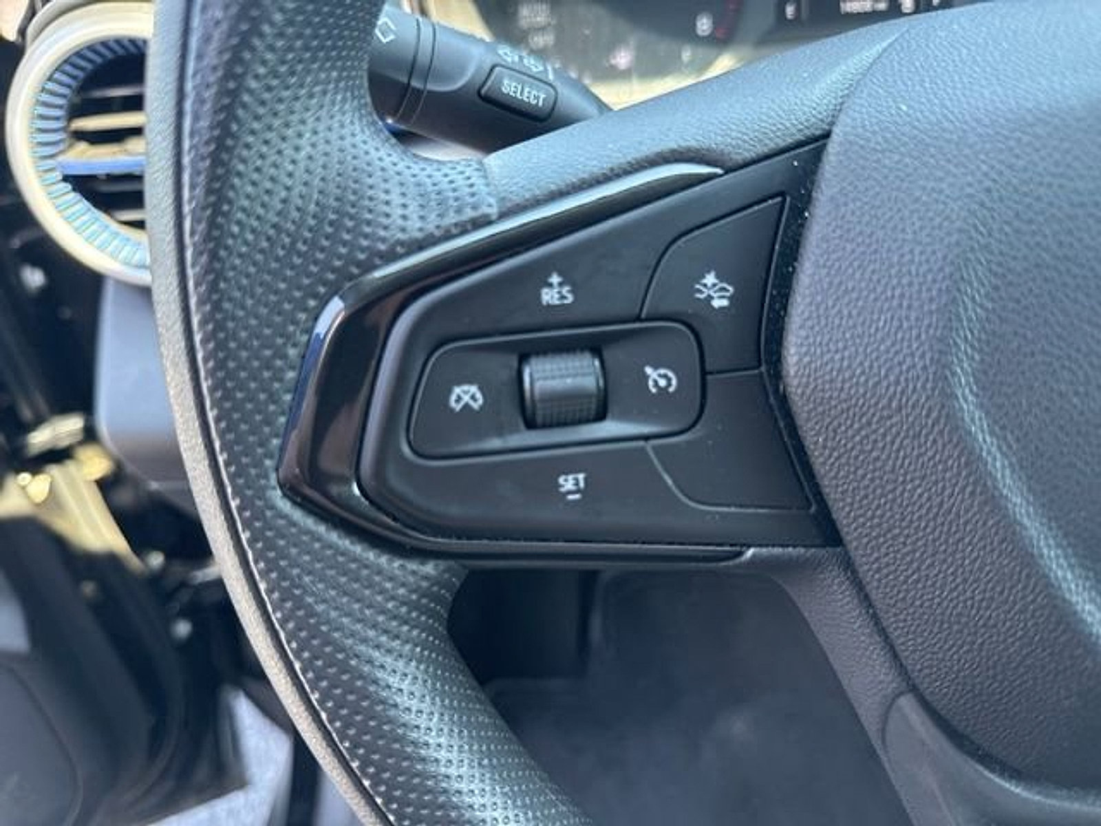 Used 2024 Chevrolet Trax LS w/ LS Convenience Package FWD image 14