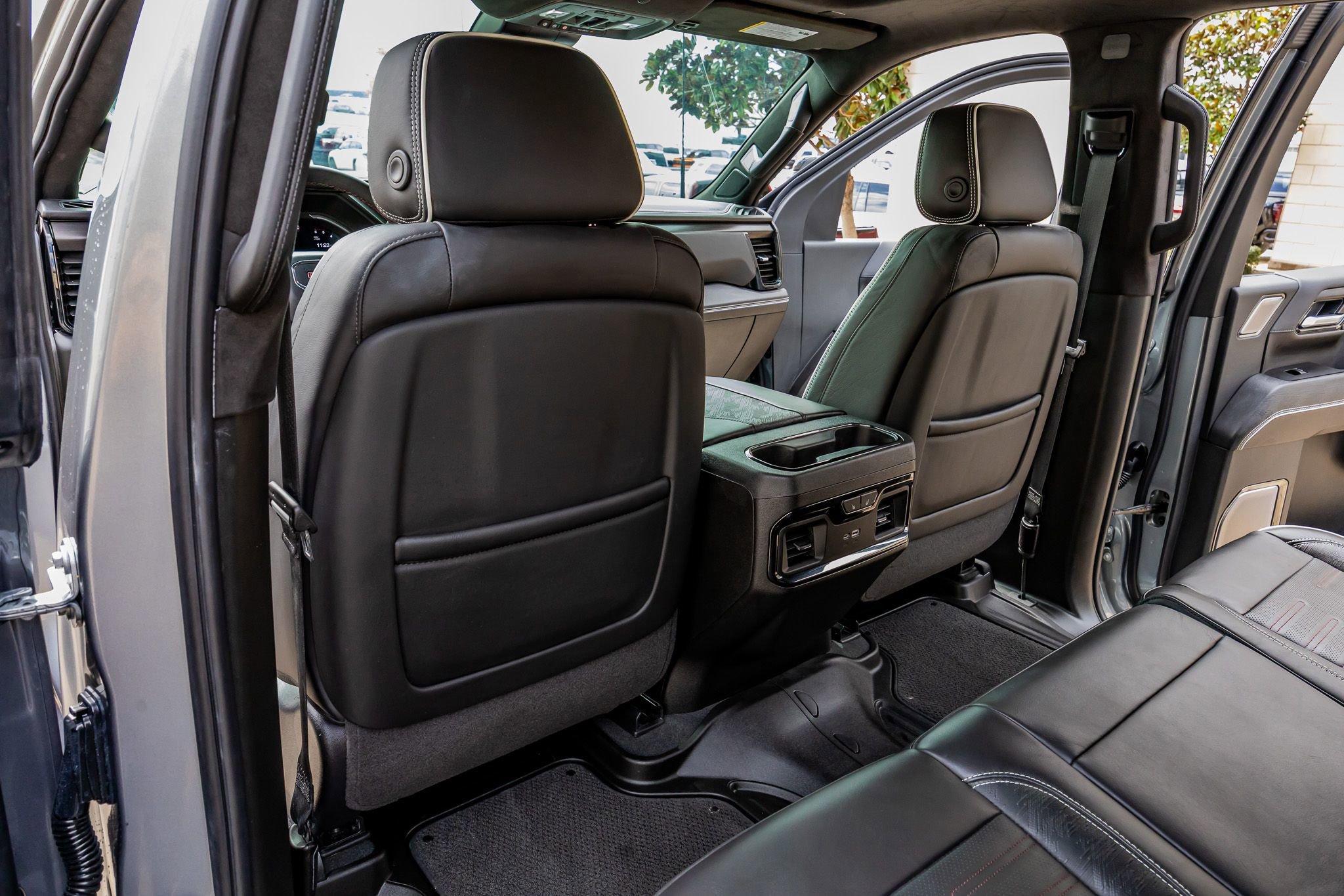 Used 2026 GMC Sierra 2500 AT4X image 34