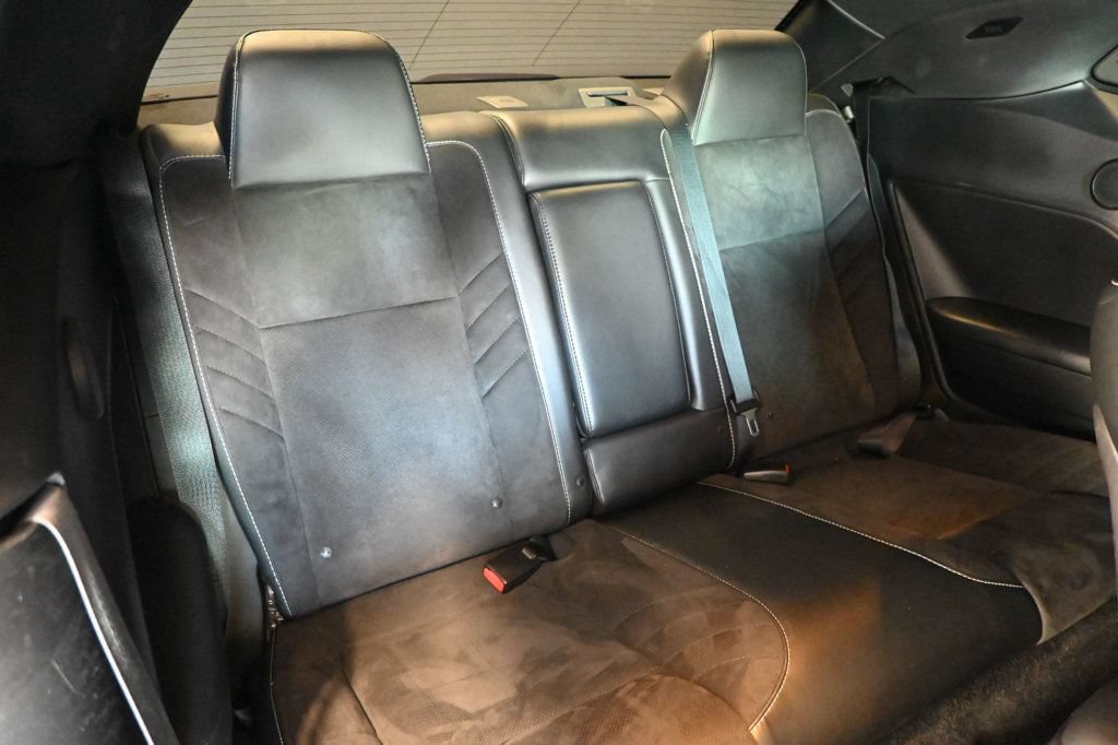 Used 2015 Dodge Challenger SRT Hellcat RWD image 18