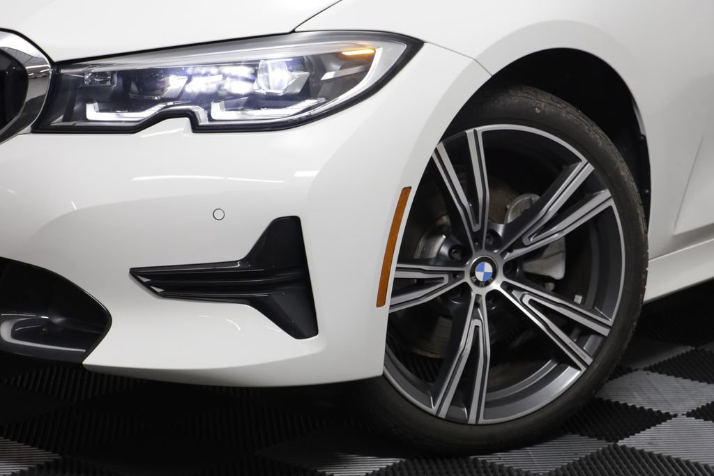 Used 2021 BMW 330i xDrive Sedan w/ Premium Package AWD/4WD image 3