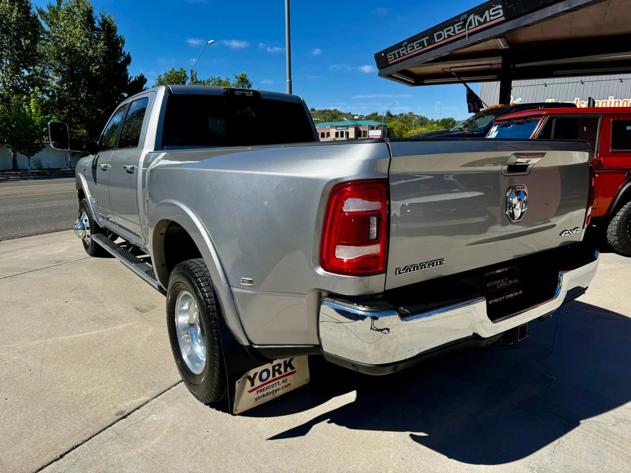 Used 2021 RAM 3500 Laramie AWD/4WD image 6