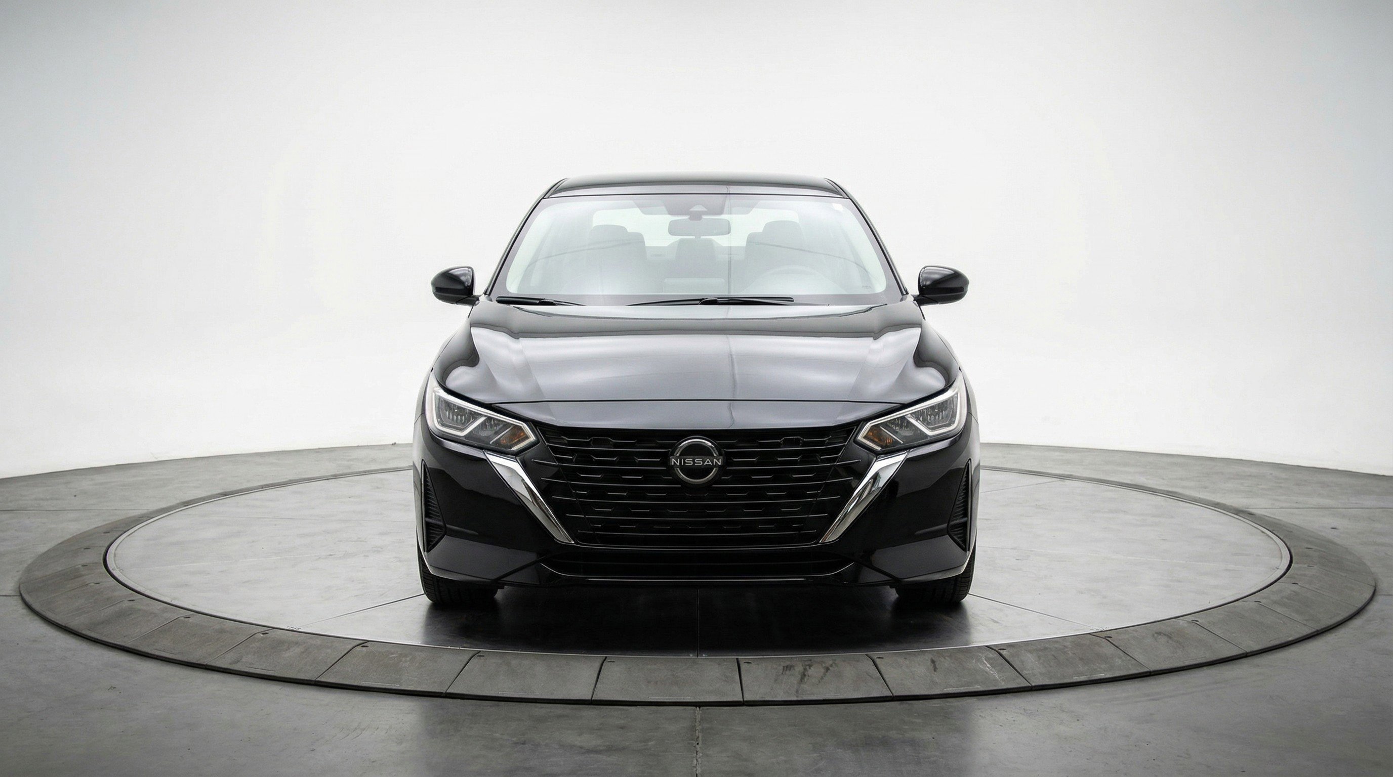 Used 2025 Nissan Sentra SV FWD image 2