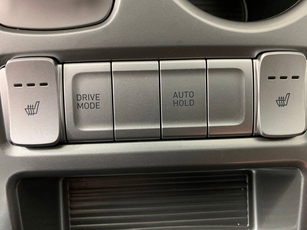 Used 2020 Hyundai Kona SEL FWD image 26