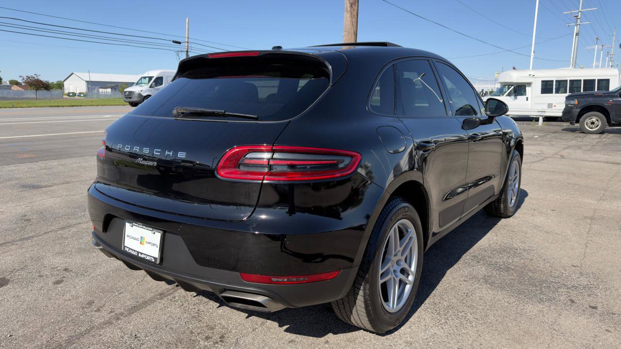 Used 2017 Porsche Macan AWD/4WD image 9