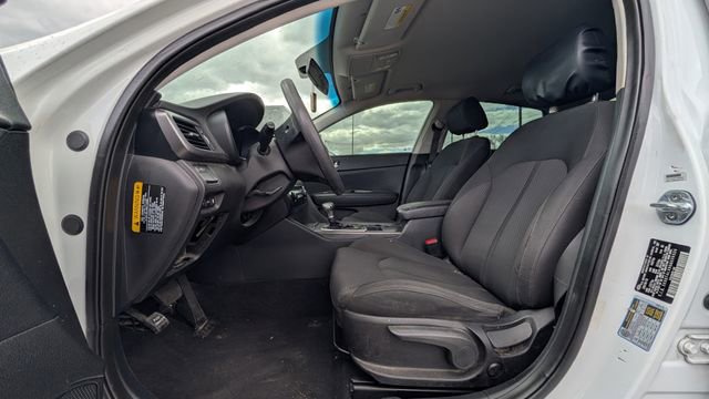 Used 2016 Kia Optima LX FWD image 3