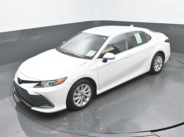 Used 2024 Toyota Camry LE image 32