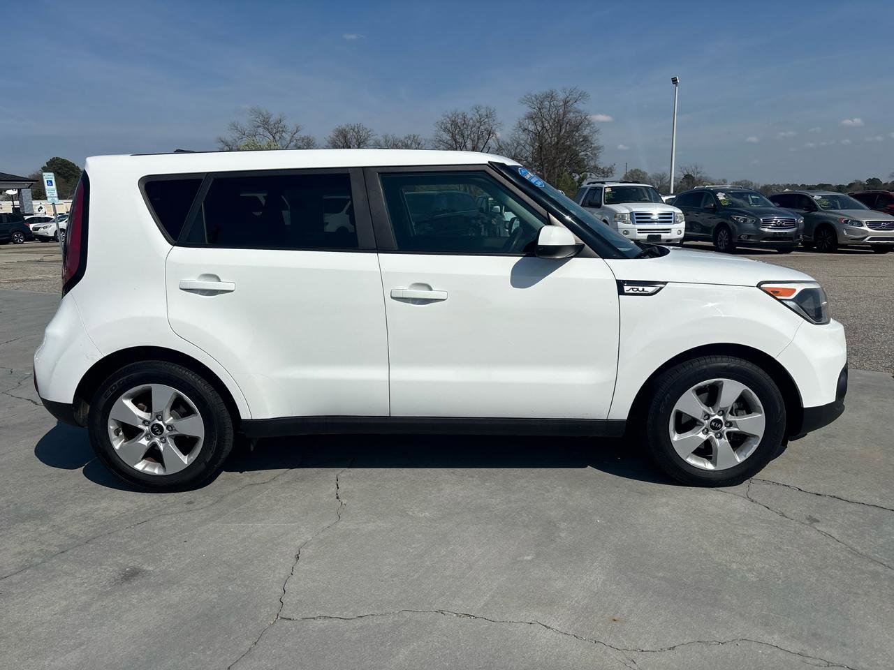 Used 2019 Kia Soul w/ Convenience Package image 3