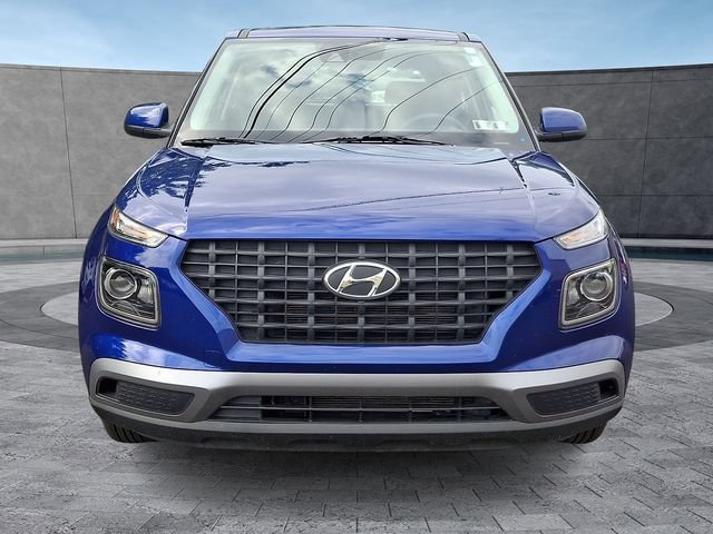 Certified 2022 Hyundai Venue SE FWD image 3