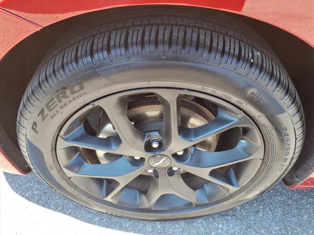 Used 2025 Chrysler Pacifica Limited FWD image 10