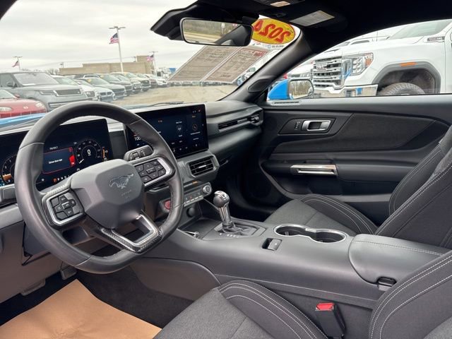 Used 2024 Ford Mustang Coupe image 10