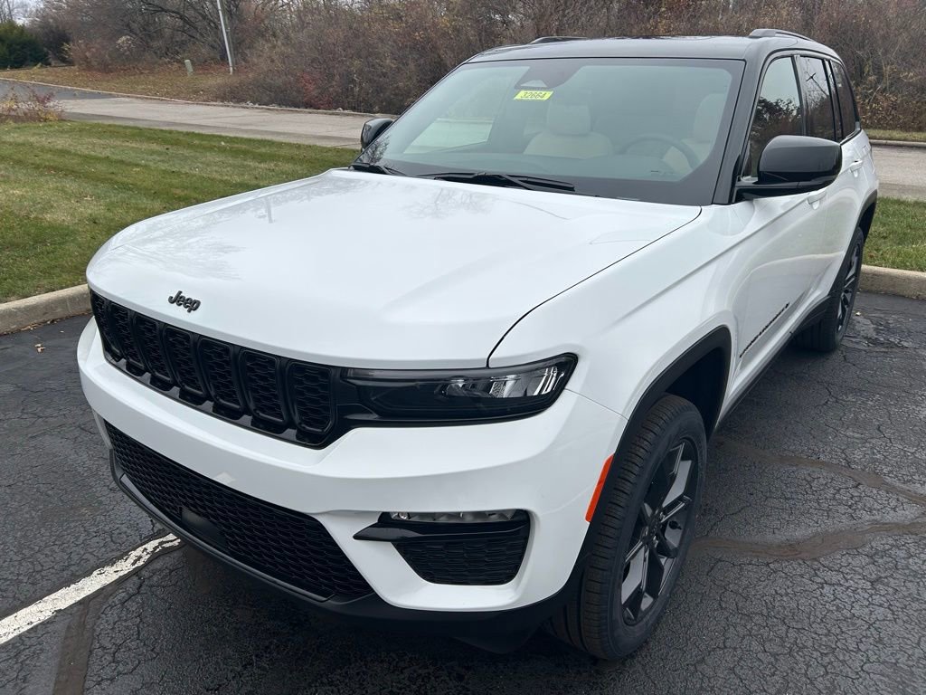 New 2025 Jeep Grand Cherokee Limited w/ Trailer Tow Package image 22