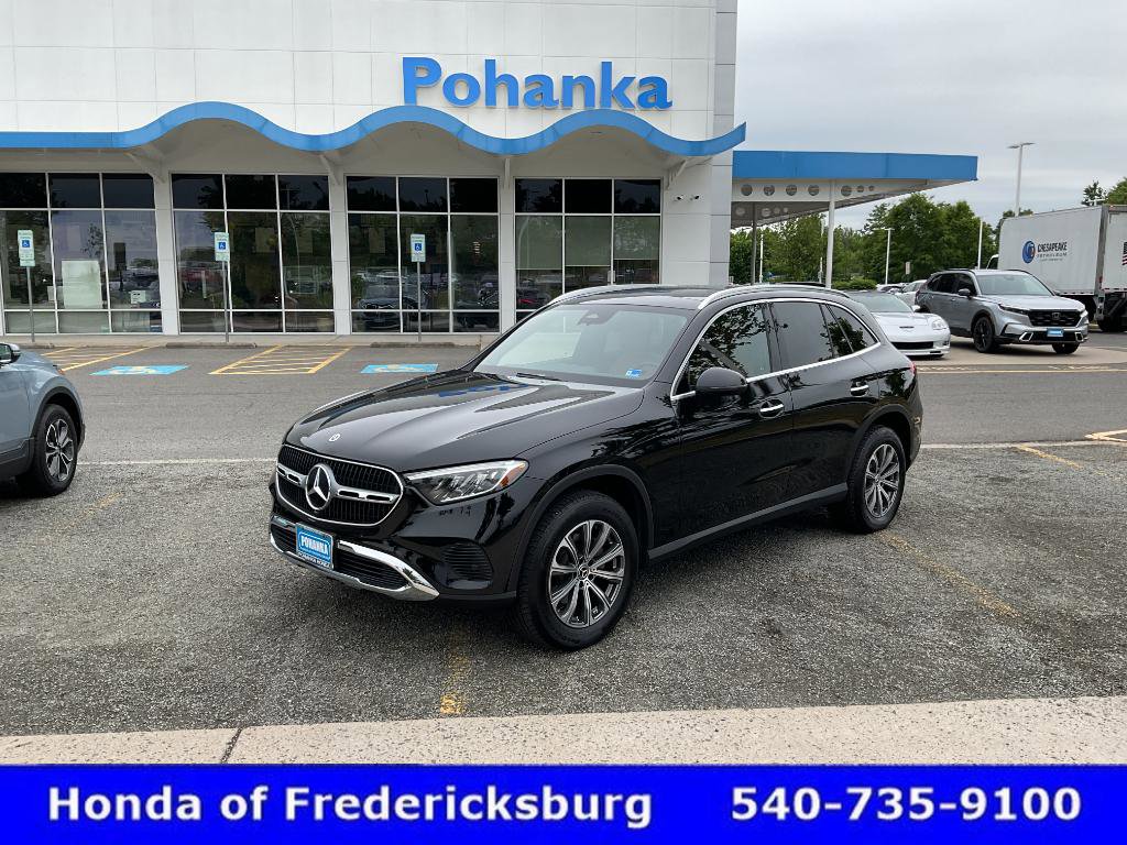 Used 2025 Mercedes-Benz GLC 300 4MATIC image 2